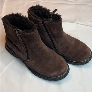 UGG Australia Women’s Zip Ankle Boots